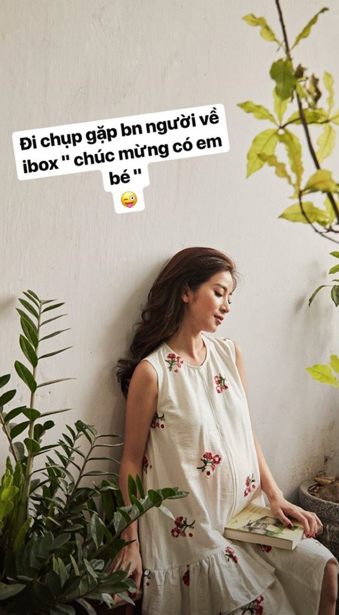 Dưới những bức ảnh của hot girl Ngọc Anh, rất nhiều lời chúc mừng của bạn bè và những người theo dõi cô đã được gửi đến dưới hình ảnh này của hot mom Hà Nội.