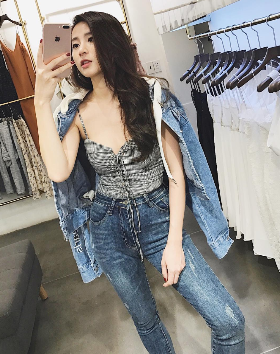 Hiện tại Ngọc Anh đã có 2 con, một trai và một gái sau 10 năm kết hôn.