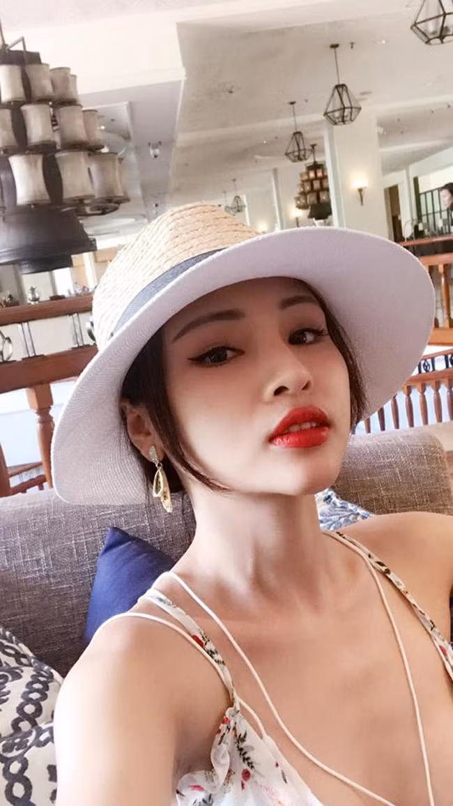 Bí quyết giữ chồng đặc biệt của Mai là luôn tự tin, trân trọng bản thân, trau dồi kiến thức và kỹ năng sống, trở thành người phụ nữ tốt.