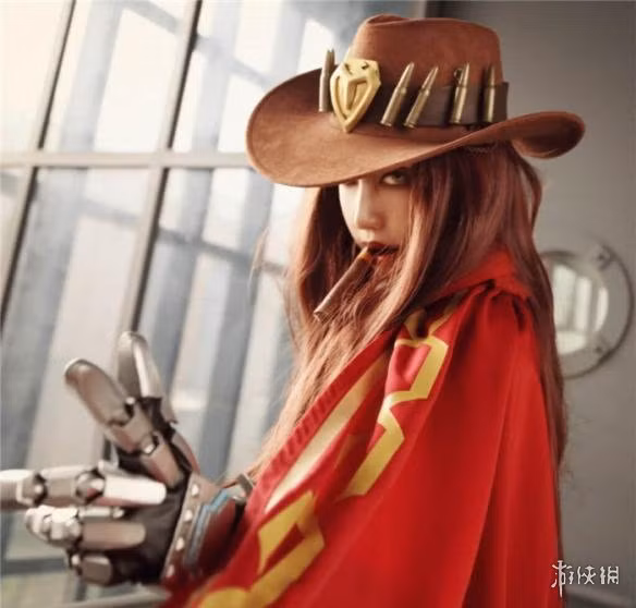  Mỹ nữ của làng cosplay này cũng thường xuyên đăng tải những bức ảnh thường ngày lên để chia sẻ với người hâm mộ.