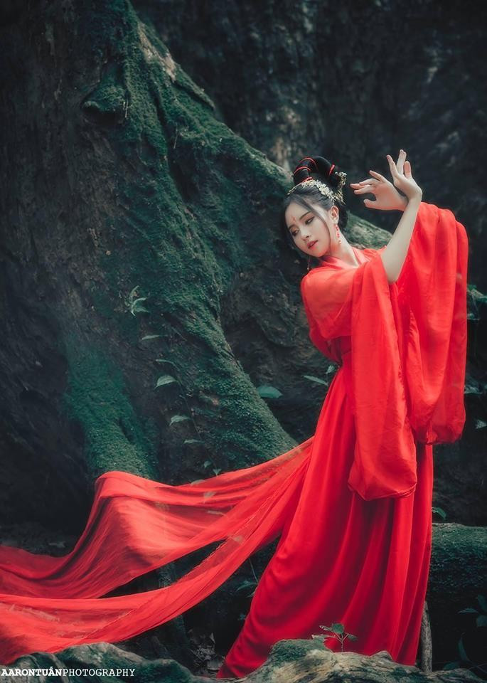 Thời gian gần đây, tên tuổi của Thu Trang có độ phủ trên các báo và trang mạng xã hội là rất lớn và việc cho đăng tải những bức ảnh đẹp của mình giúp cô bạn này thêm dấu ấn trong lòng nhiều người.