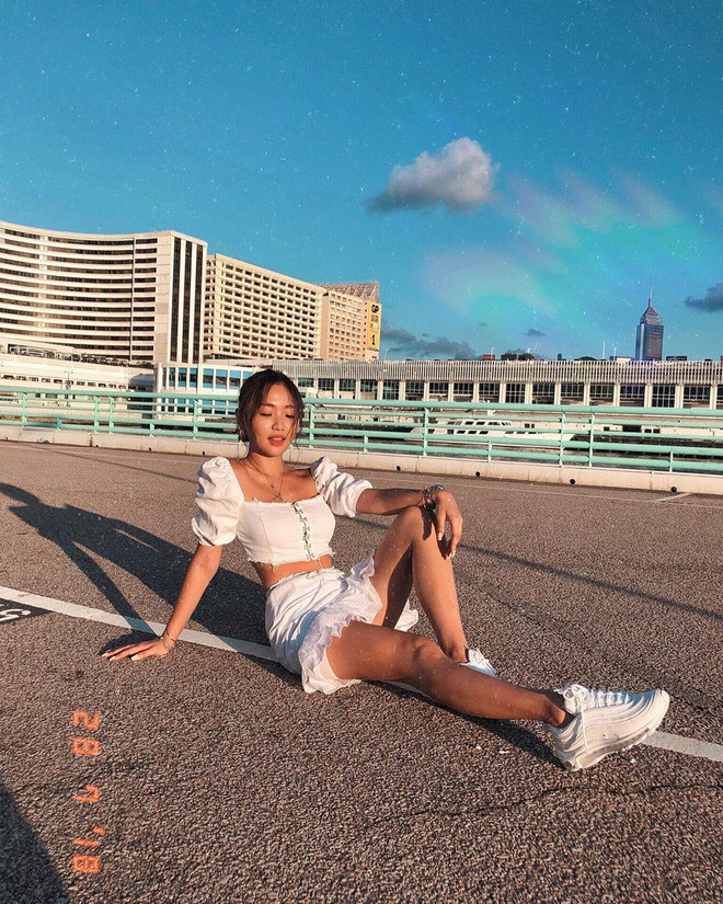 Nhờ tài năng, nhan sắc của mình, Jenny là gương mặt được nhiều thương hiệu mỹ phẩm nổi tiếng lựa chọn để quảng bá cho sản phẩm.