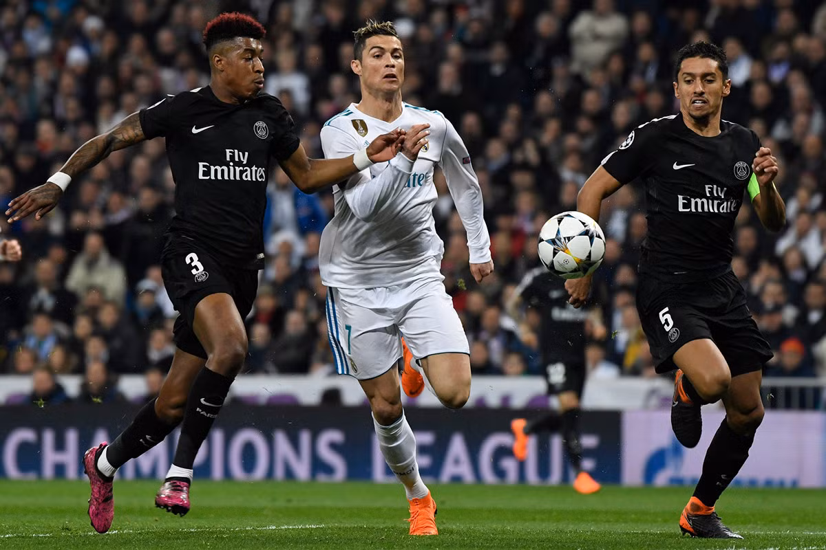 Chuyển nhượng cầu thủ từ AS, Chủ tịch Perez đã duyệt kế hoạch mua Marquinhos, trung vệ do chính Ronaldo đề xuất hồi tháng trước. Ảnh: AS