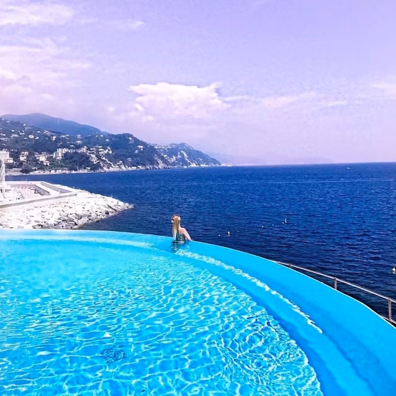 Hội con nhà siêu giàu chọn lối sống hưởng thụ tại những resot, khu nghỉ dưỡng cao cấp, biệt thự dát vàng của thủ đô Budapest và khắp nơi trên thế giới.