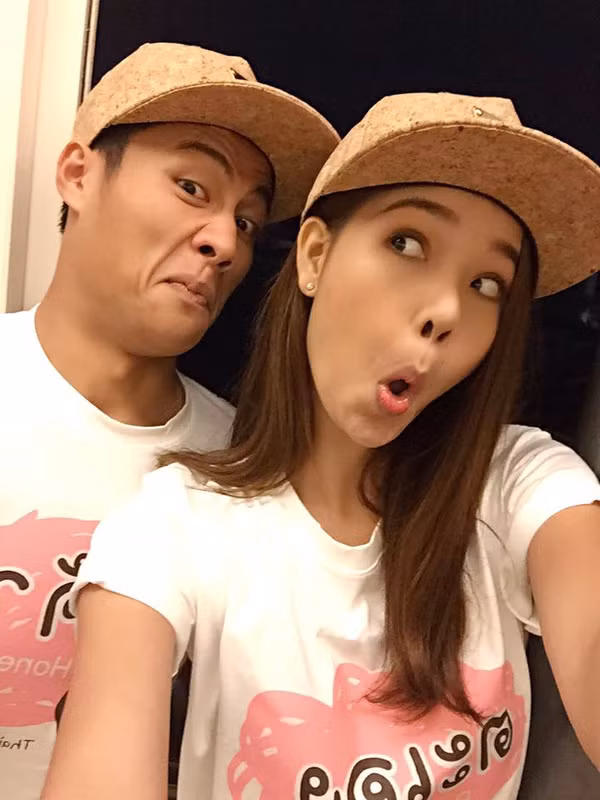 Chưa dừng lại ở đó, trong giai đoạn nước sôi lửa bỏng, cô người mẫu 9X này còn chia sẻ rằng cô rất mong Mạc Hồng Quân có trách nhiệm với Khánh Ly và đứa con trai giữa hai nhân nhân vật này.