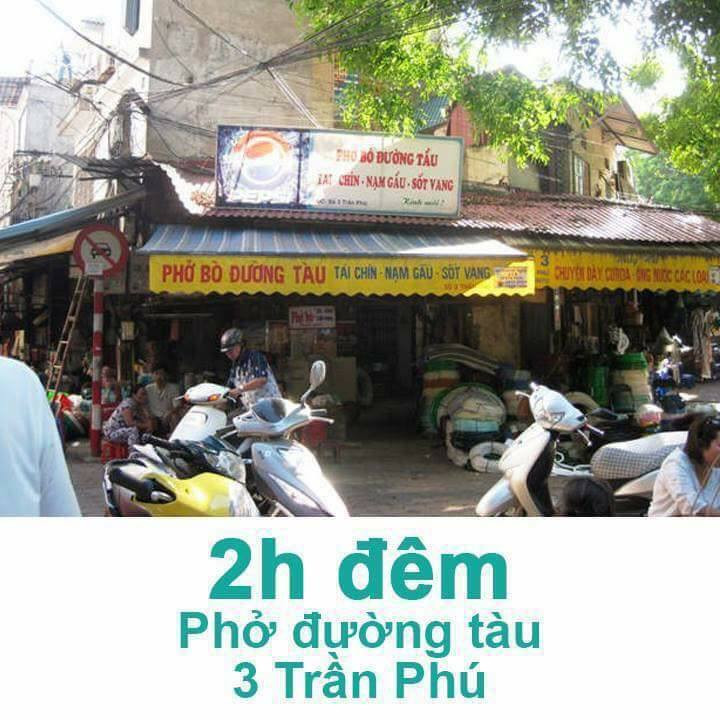 Chính bởi vậy, mới đây trên mạng xã hội, dân mạng đã cất công tổng hợp những quán phở ngon bậc nhất Hà Nội để phục vụ cho những tín đồ "nghiền" phở và đặc biệt hơn là trong album này giúp các bạn trẻ có thể ăn phở "từ hơi thở cho đến tiếng thơ".