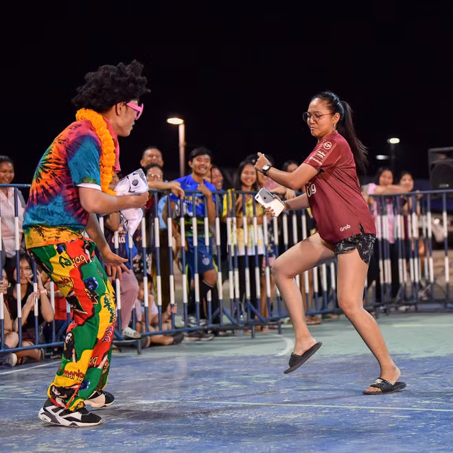 Fan Việt bắt đầu đưa ra đủ loại câu hỏi và bình luận về hình tượng mà Xuân Trường đóng vai.