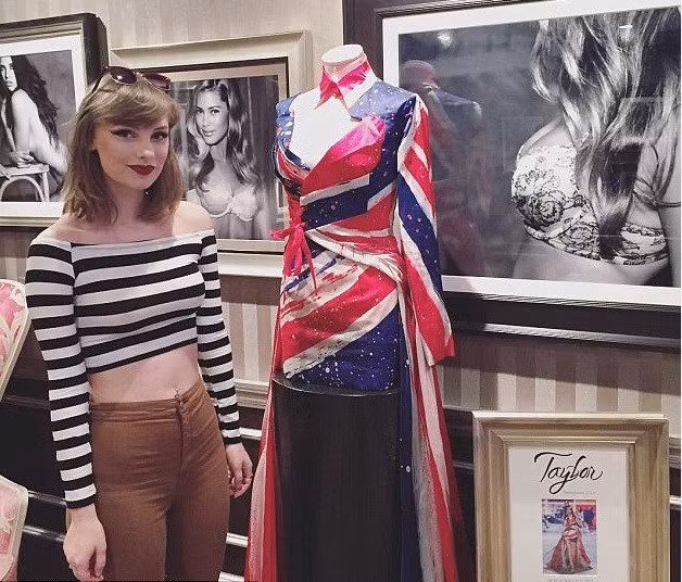 Trong những năm qua, cộng đồng mạng phát hiện rất nhiều những bản sao giống hệt với ngôi sao nhạc đồng quê Taylor Swift từ Morgan Jensen cho đến Olivia Sturgiss và mới nhất là cô bạn người Anh có tên Laura Cadman. Ảnh trong bài: Instagram nhân vật.