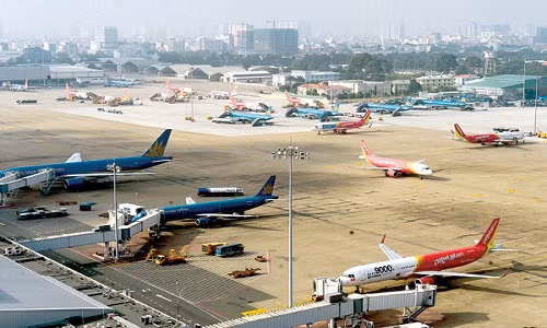 De xuat phuong an cap bach “giai cuu” Tan Son Nhat