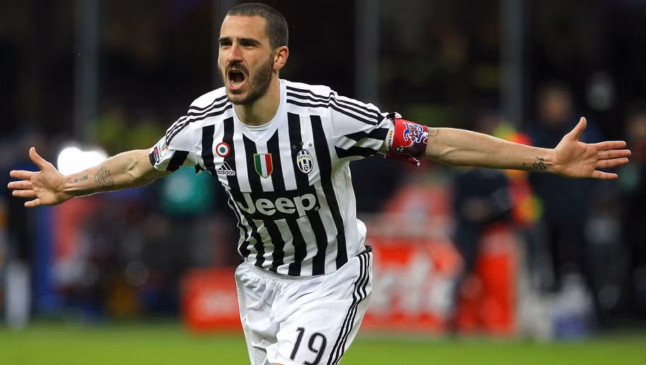 Bonucci cặp với Cahill có vẻ như là một sự lựa chọn hoàn hảo cho bộ đôi trung vệ của Chelsea. Dĩ nhiên Juventus không đời nào dễ Chelsea "cướp" người một cách đơn giản như vậy, tuy nhiên Conte chính là người đã dẫn dắt Bonucci thi đấu tuyệt hay cùng Juventus thống trị Serie A.