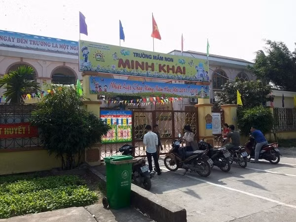 Tran tinh cua co giao bao hanh da man con rieng cua chong