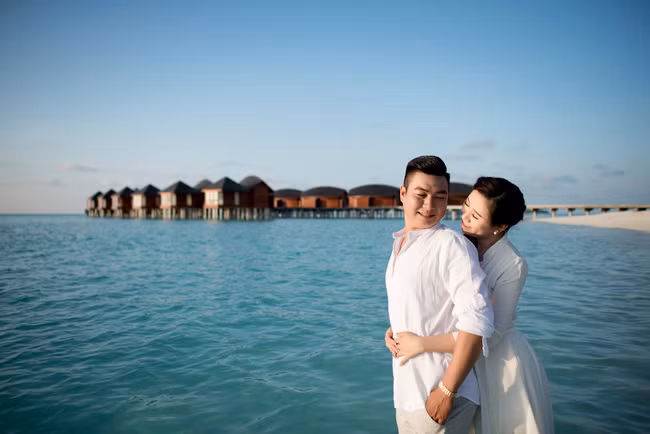 Cô dâu Tuyết Mai chia sẻ sau 8 tháng ròng kiên trì theo đuổi, Mai mới bắt đầu xiêu lòng và để ý tới Bảo nhiều hơn.