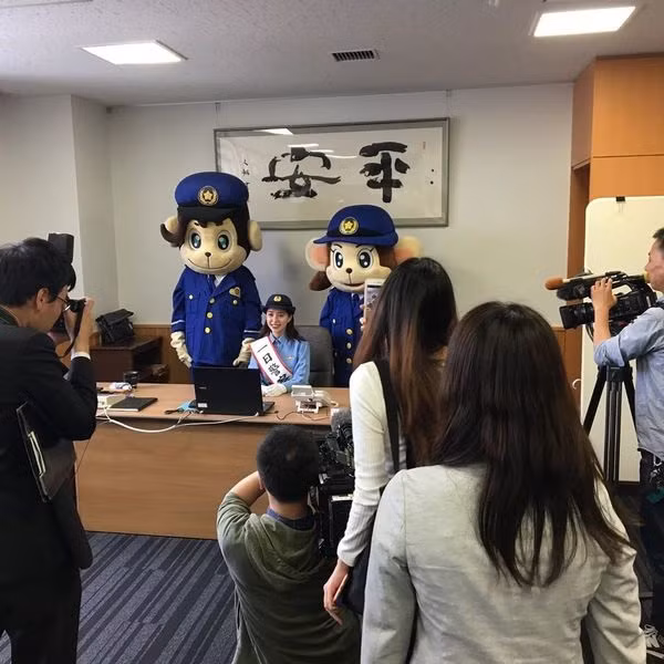 Sau khi hoàn thành hoạt động trên, hot girl Mẫn Tiên cho biết, cô rất thích thú và cảm thấy đây là một hoạt động ngoại khóa ý nghĩa.