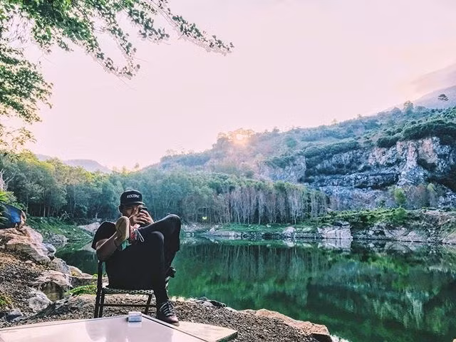 Ma Thiên Lãnh còn được ví “Đà Lạt thu nhỏ của vùng Đông Nam Bộ”, bởi không khí nơi đây rất trong lành, yên bình, tĩnh lặng, thảm thực vật xanh tốt.