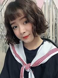 Uyên Hana thu hút sự chú ý của cộng đồng mạng bởi những video cover rap cực ấn tượng. Trang cá nhân của cô nàng này có hơn 200.000 lượt theo dõi.