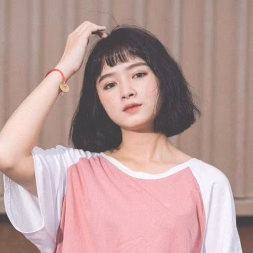 Hiện tại Uyên Hana đang hoạt động với tư cách là người mẫu ảnh đồng thời có tham gia một vài dự án phim chiếu online.