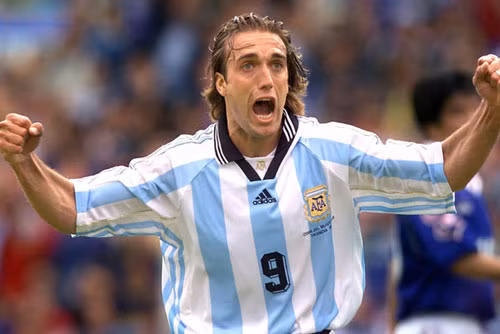 10. Gabriel Batistuta (ĐT Argentina, 10 bàn sau 12 trận ở 3 kỳ World Cup).