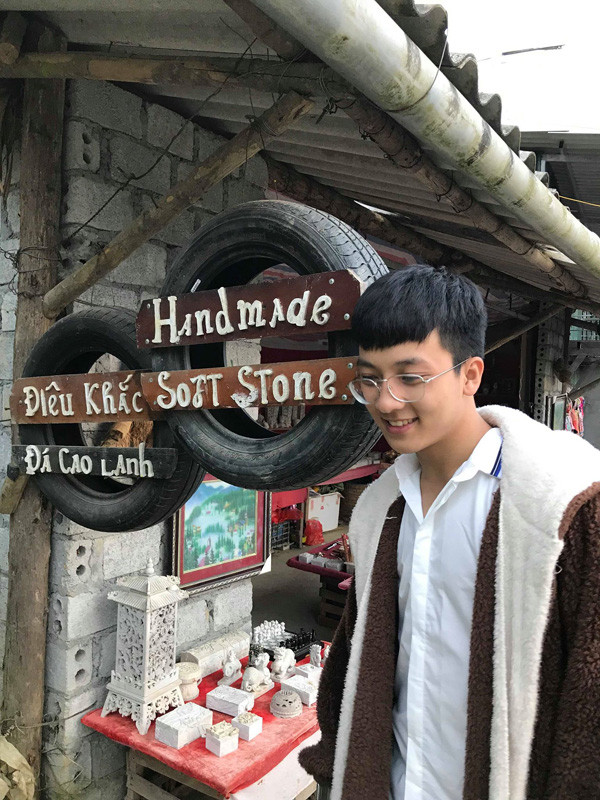 Chân dung chàng trai kém may mắn, bị "bỏ bom" dù đã chuẩn bị tươm tất cho ngày Valentine bất ngờ dành tặng bạn gái.