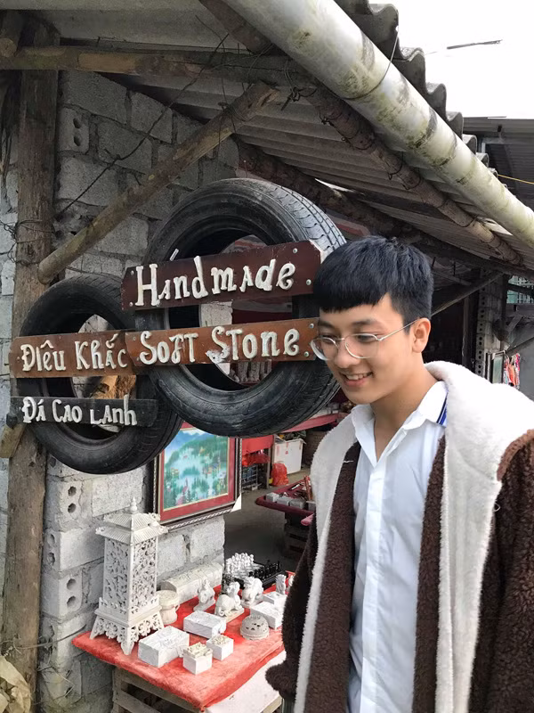 Chân dung chàng trai kém may mắn, bị "bỏ bom" dù đã chuẩn bị tươm tất cho ngày Valentine bất ngờ dành tặng bạn gái.