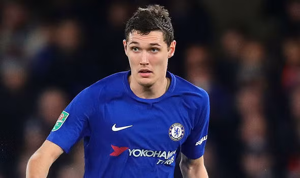 Sunday Express đưa tin, CLB Borussia Moenchengladbach đã sẵn sàng ký lại hợp đồng với Andreas Christensen từ Chelsea theo dạng cho mượn.