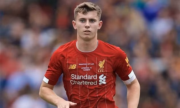  Chuyển nhượng bóng đá mới nhất từ The Kop, trang chủ Liverpool thông báo tiền đạo Ben Woodburn đã chính thức gia nhập Oxford United theo một hợp đồng cho mượn có thời hạn 1 mùa.