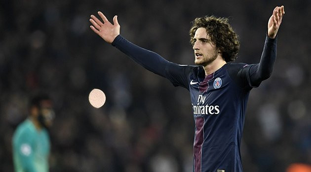  Chuyển nhượng cầu thủ từ Tuttosport, Juventus một lần nữa tiếp xúc với Adrien Rabiot, cầu thủ mà vài tháng trước được cho đã hoàn tất thủ tục chuyển đến Barcelona. Tuy nhiên cho đến hiện tại, chưa có bất cứ thông báo nào được đưa ra và mọi việc lại trở về vạch xuất phát.