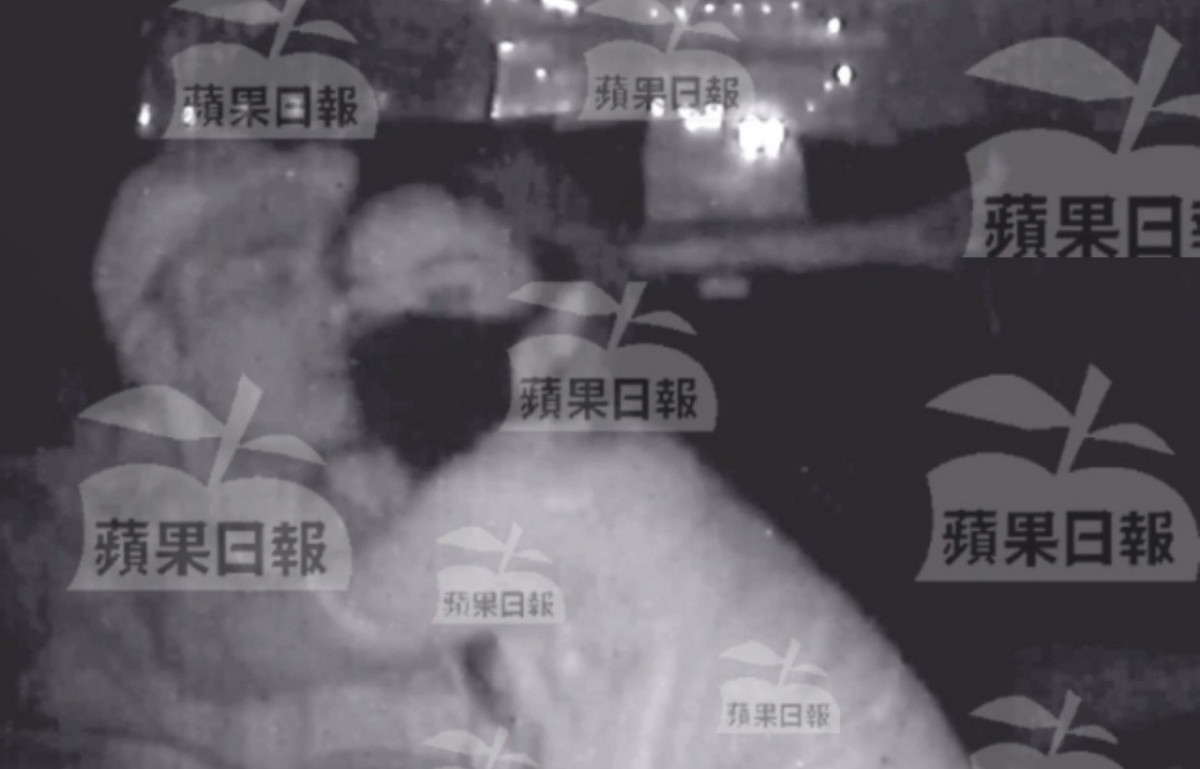 Showbiz Hong Kong chan dong vi A hau lo anh an ai voi sao nam co vo