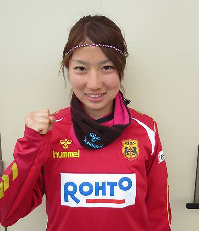 Năm 2012, cô gái xinh đẹp và các đồng đội từng giành HC đồng tại giải U20 nữ thế giới tổ chức ở sân nhà.