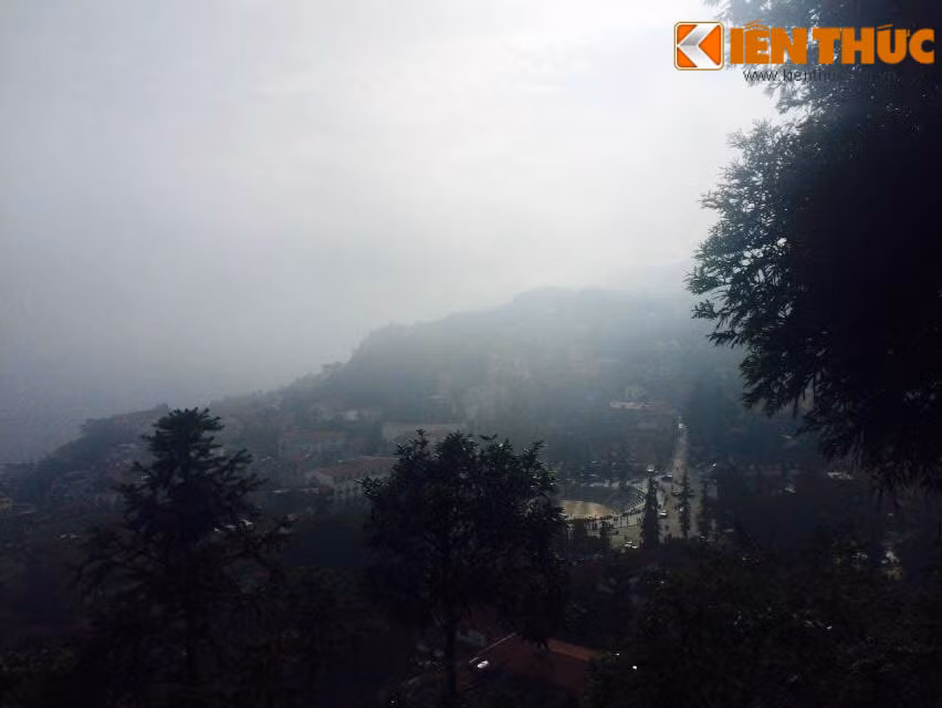 Sapa là khu du lịch khá nổi tiếng ở miền Bắc. Nhiều người nghĩ rằng Sapa chỉ hấp dẫn khách du lịch vào những ngày đông giá rét với những bông tuyết trắng và cái lạnh cắt da cắt thịt. Nhưng ít ai biết rằng, du ngoạn Sapa vào mùa hè cũng có những hấp dẫn riêng của nó.