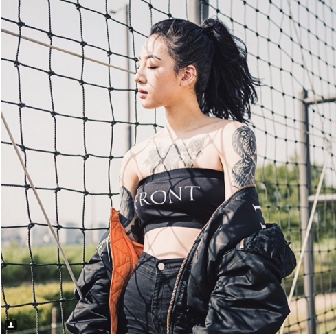 Hiện tại, danh tiếng của Nini không chỉ nổi tiếng tại Hàn Quốc mà đã bay xa ra các quốc gia châu Á khác như Đài Loan, Trung Quốc hay Thái Lan. Trên trang cá nhân Instagram của mình cô có tới hơn 50.000 lượt theo dõi.