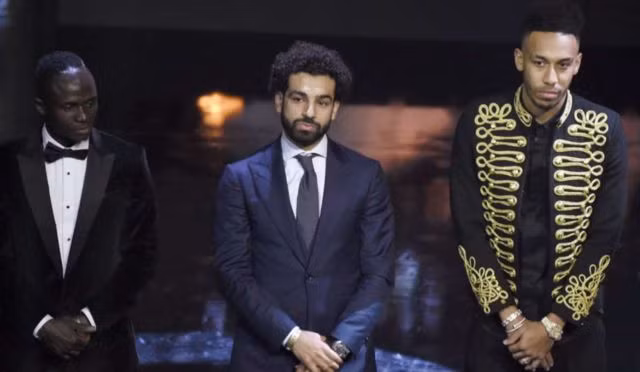  Chuyển nhượng cầu thủ từ Don Balon, Real sẵn sàng bỏ ra khoản tiền lên đến 130 triệu euro để thuyết phục phía Liverpool nhả Salah.