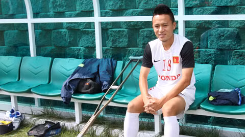 Từng có thời gian, Huy Toàn chán nản và nghĩ đến chuyện bỏ bóng đá nhưng với sự động viên của gia đình, anh vẫn tiếp tục theo đuổi đam mê.