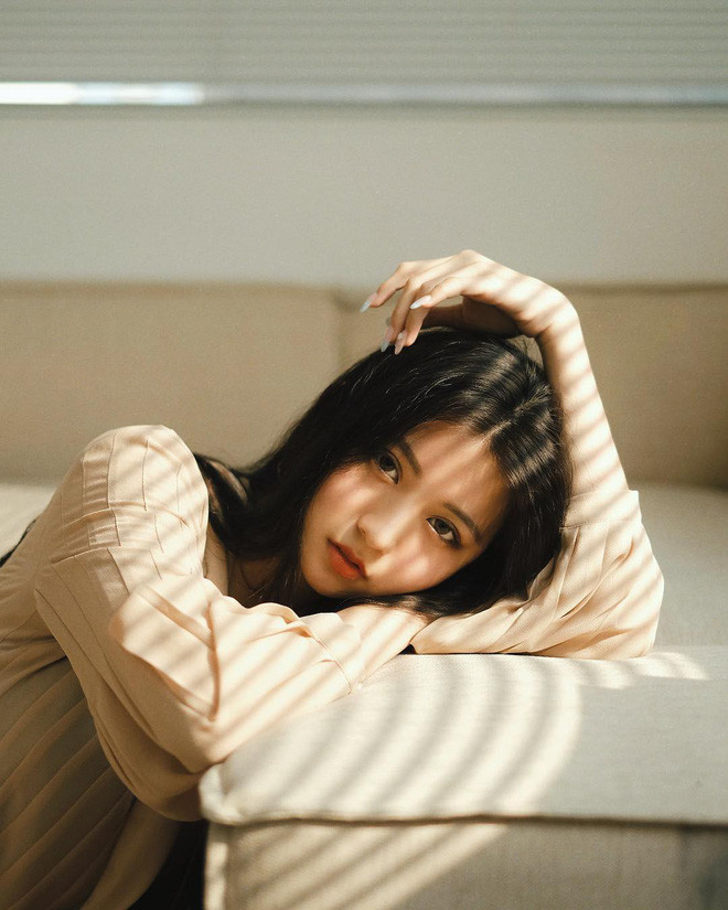 Trước giờ, Võ Ngọc Trân luôn thể hiện là một người chăm chỉ và luôn chú tâm vào việc học hành, tuy nhiên chủ nhân của bảng điểm được tung lên Facebook lại sở hữu thành tích khá í ẹ, cả hai học kì học lực đều chỉ xếp hạng trung bình và thậm chí hạnh kiểm còn bị xếp hạng yếu.