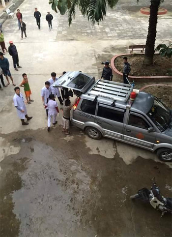 Những người bị thương đã được chuyển đến bệnh viện đa khoa Cầu Treo để cứu chữa.