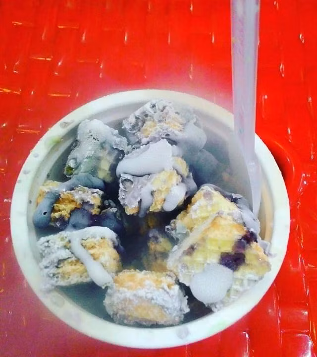 Trước đây, một cô gái tên Gaby Scanlon, đến từ Heysham từng bị phản ứng phụ khá nặng sau khi uống loại cocktail tên Jagermeister được pha với nitơ lỏng có hiệu ứng tỏa khói trong dịp sinh nhật lần thứ 18.