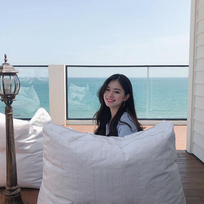 Cùng ngắm những hình ảnh khiến dân mạng chết mê của cô nàng Hàn Quốc chỉ cười thôi là khiến "tim dân mạng đứt phanh"