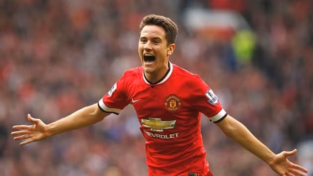 Theo truyền thông tại xứ sở sương mù, đại diện của Inter Milan đã quan tâm đến tiền vệ Ander Herrera của MU.