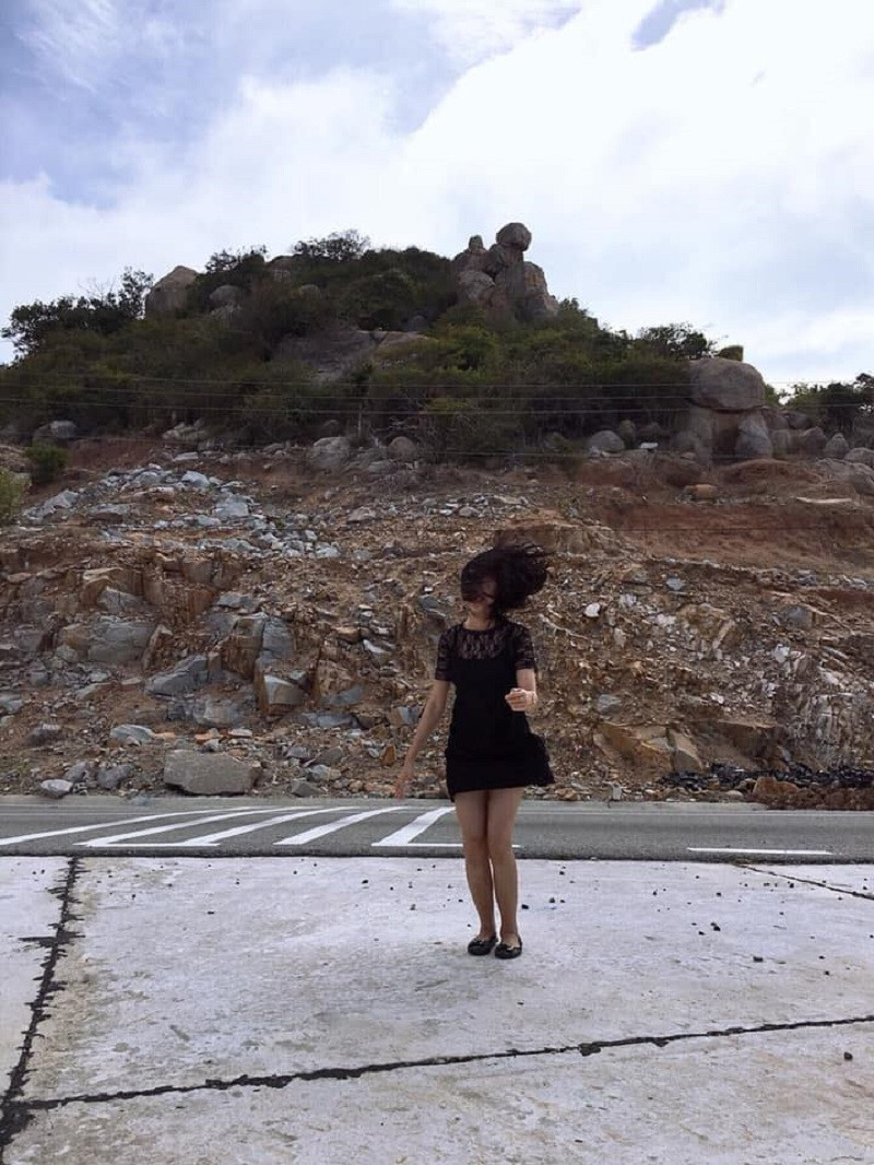 Nếu bạn muốn có một bức hình thật đẹp để đăng Facebook thì việc bạn xinh thế nào, tạo dáng chuẩn ra sao cũng không quan trọng bằng việc tìm được một anh người yêu chụp ảnh có tâm.