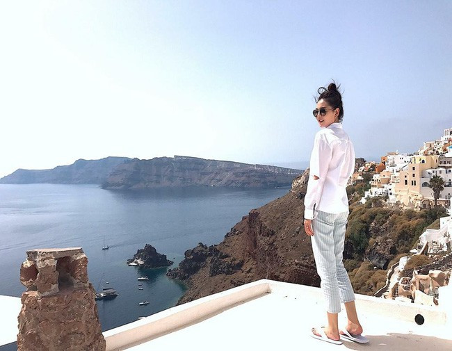 Sau khi lấy chồng, cuộc sống của Mai Ngọc ngày càng nhiều màu sắc hơn. Cô học đánh đàn, đi du lịch và đặc biệt là cực kỳ thích tập gym.