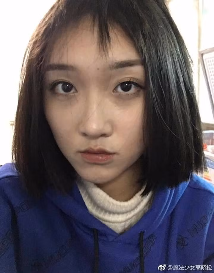 Với phần tóc mái "nham nhở" thế này làm sao để ăn Tết?