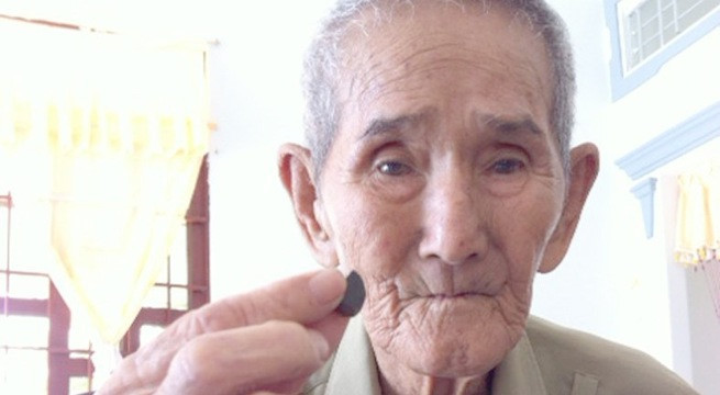 “Thay ran” 95 tuoi nam giu bao boi giai doc ran cuc linh nghiem