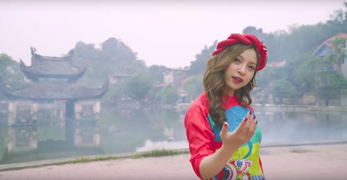 Chính những điều đó vô tình khiến Nhật Lê trở thành nàng WAGs nổi tiếng nhất nhưng cũng "tai tiếng" và nhiều người còn đùa nhau rằng: "Nhật Lê chỉ thở thôi cũng bị nhiều người ghét".