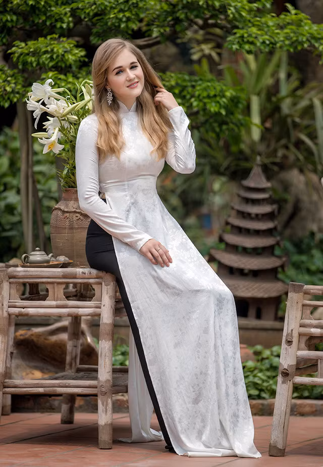 Từ đất nước Nga xa xôi, Daria Ivanenko đến Việt Nam trong chương trình trao đổi sinh viên giữa hai trường đại học là Đại học Quốc gia Hà Nội và Đại học Xã hội và nhân văn Nga ở Moscow.