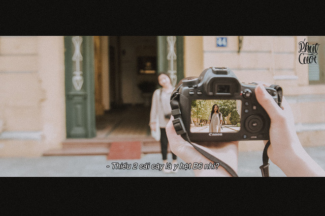 Bộ ảnh nhẹ nhàng gợi mở về những miền kí ức xa xôi cho thế hệ những sinh viên Báo chí sắp tốt nghiệp, sắp bắt đầu một cuộc hành trình mới.