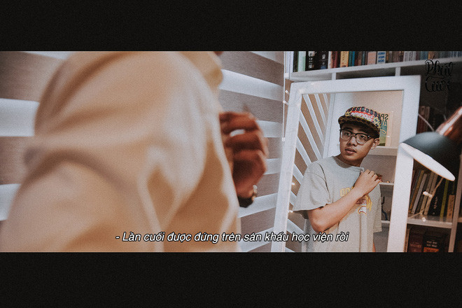 Trong quá trình thực hiện bộ ảnh, ekip cũng gặp nhiều khó khăn về mẫu, ánh sáng tự nhiên và đặc biệt là thời tiết nóng nực, nắng gay gắt. Nhưng để tạo ra những bức ảnh đẹp nhất, ai ai cũng cố gắng hết mình, chỉ muốn kịp hoàn thành để gửi tặng riêng các anh chị K34 sắp ra trường.