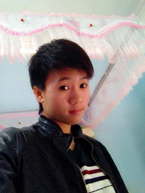 Tuyết Dung, một phát hiện dưới thời của HLV Trần Vân Phát khi cùng ĐT bóng đá nữ Việt Nam tham dự Sea Games 27 được tổ chức vào năm 2013 tại Myanmar.