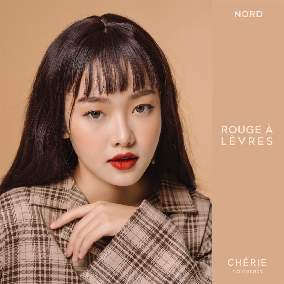 Nhớ lại những ngày làm việc tại Nhật Bản cùng ekip thực hiện MV "Tôi đã quên thật rồi", Phương Lan chia sẻ về những kỉ niệm đáng nhớ: "Kỉ niệm thì có rất nhiều bởi vì cả chuyến đi 6 ngày thì mỗi ngày đều chứa tới hàng chục kỉ niệm lớn nhỏ, không chỉ với anh Isaac mà còn với cả ekip DreamS".