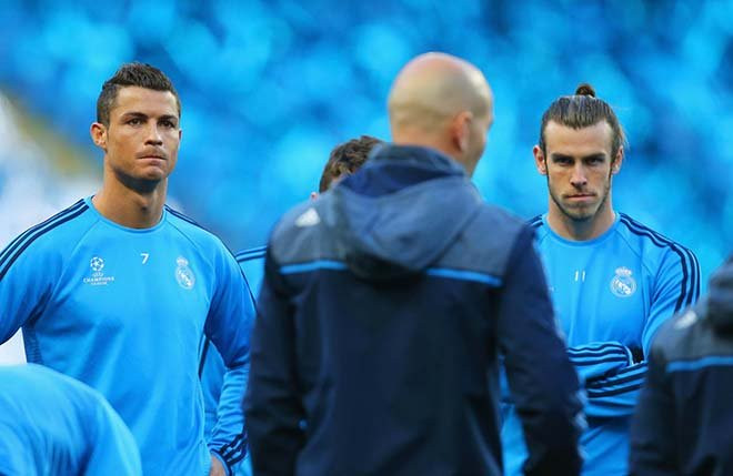  Chuyển nhượng bóng đá mới nhất từ Marca, chính Ronaldo và Bale là tác nhân khiến Zidane quyết định từ chức HLV trưởng Real Madrid.