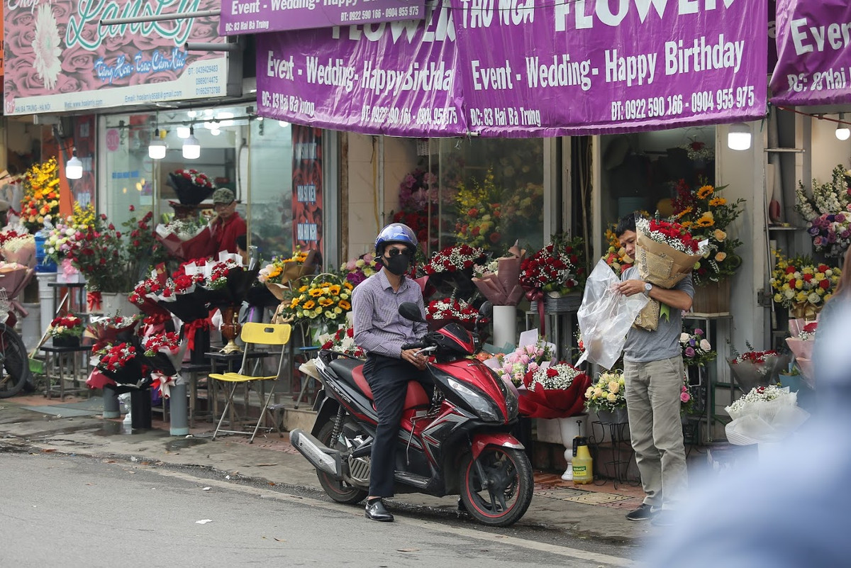 Thế nhưng, năm nay có vẻ như dân tình lại không mặn mà gì với các loại hoa cho ngày lễ tình nhân.