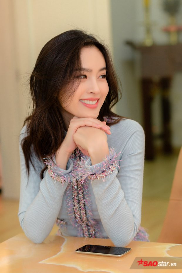 Gương mặt hoàn hảo, không góc chết của mỹ nhân.